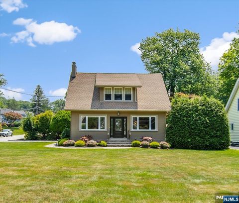 Photo of 100 Mountain Avenue, Caldwell, NJ 07006 (MLS # 26026973)