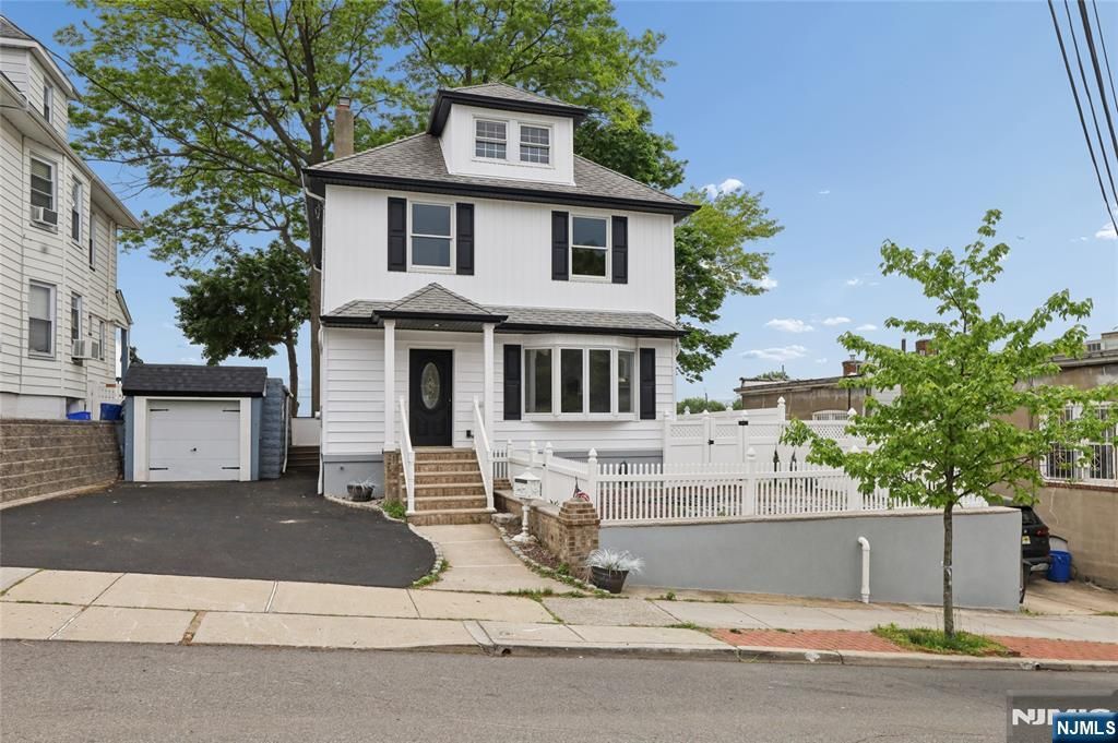 Photo of 100 Prospect Terrace, East Rutherford, NJ 07073 (MLS # 26016846)