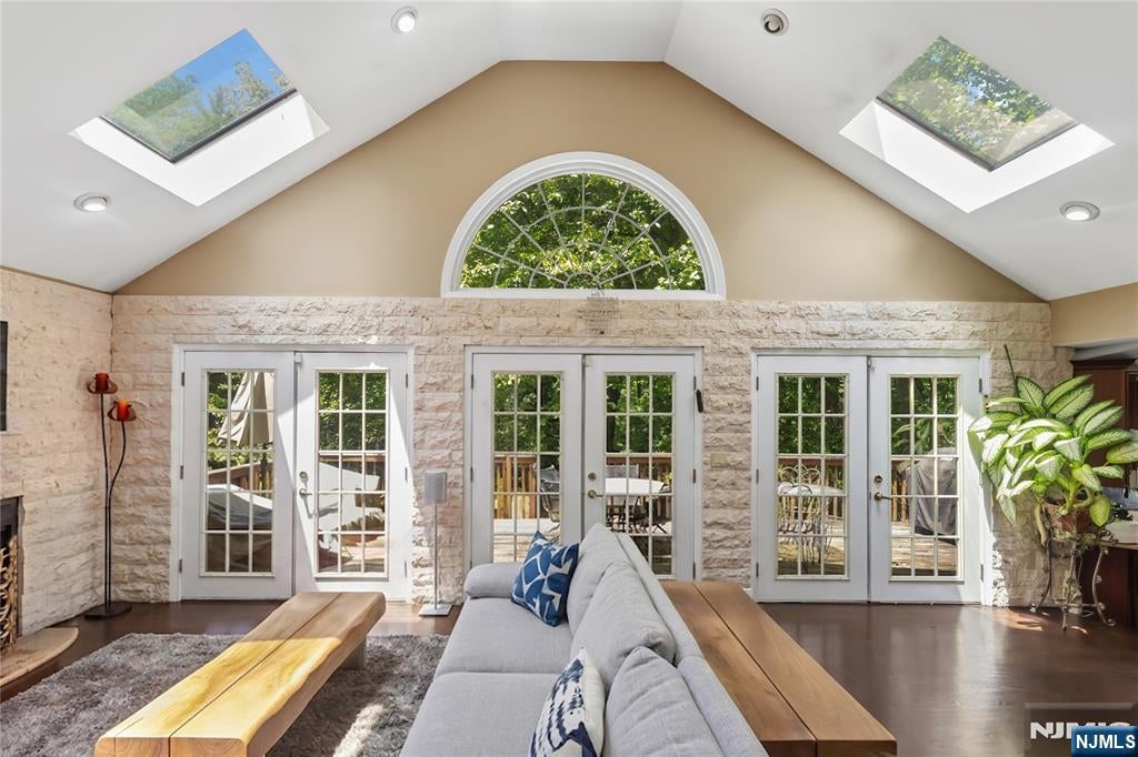 76 Millbrook Circle