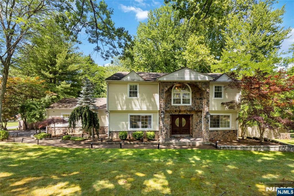 76 Millbrook Circle