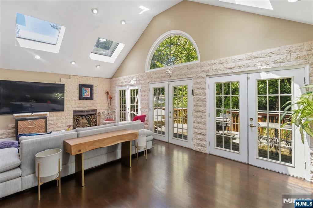 76 Millbrook Circle