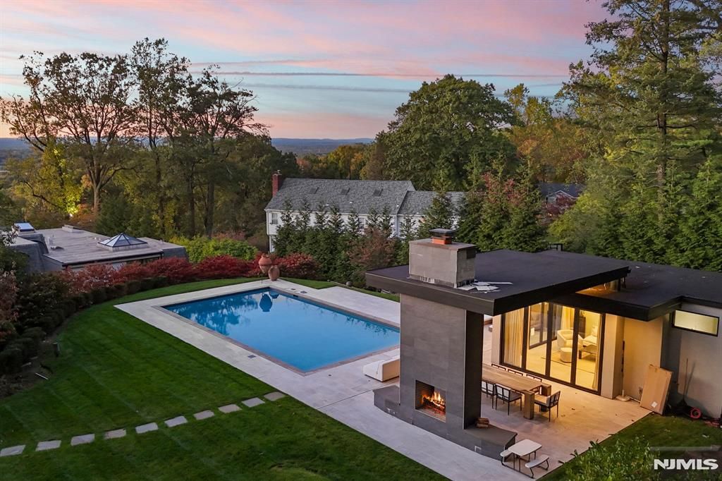 Photo of 8 Stanton Road, Tenafly, NJ 07670 (MLS # 25039139)