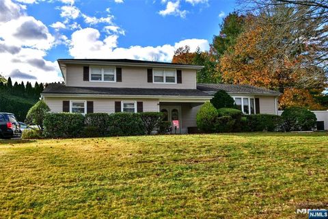 63 Eleron Place Wayne NJ 07470