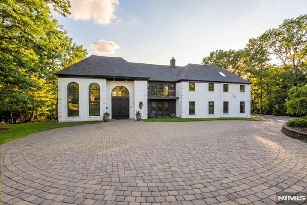 Photo of 84 Shrewsbury Drive, Livingston, NJ 07039 (MLS # 26009345)