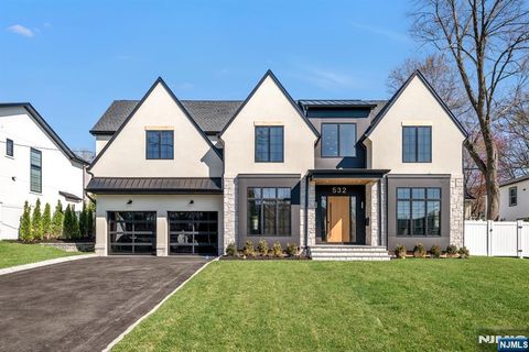 532 Burlington Street Paramus NJ 07652