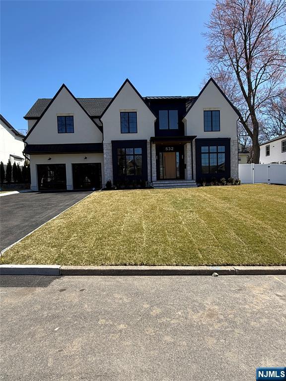 532 Burlington Street, Paramus, New Jersey - 7 Bedrooms  
8 Bathrooms  
12 Rooms - 