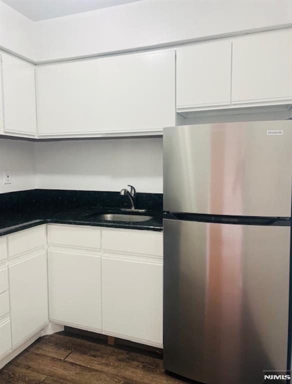 86 Contant Avenue 4