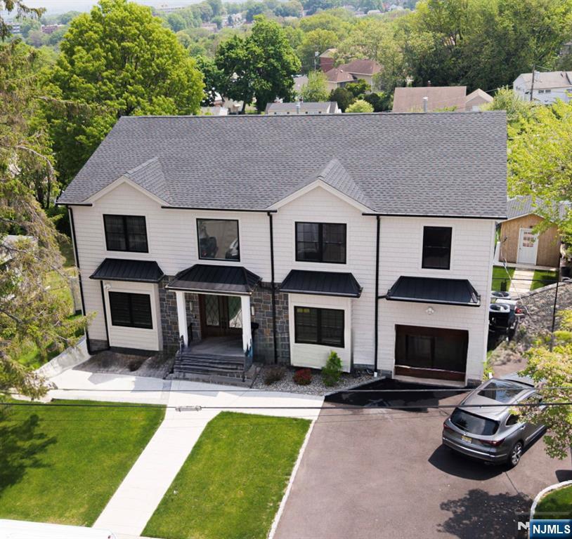 25 Mayfair Place