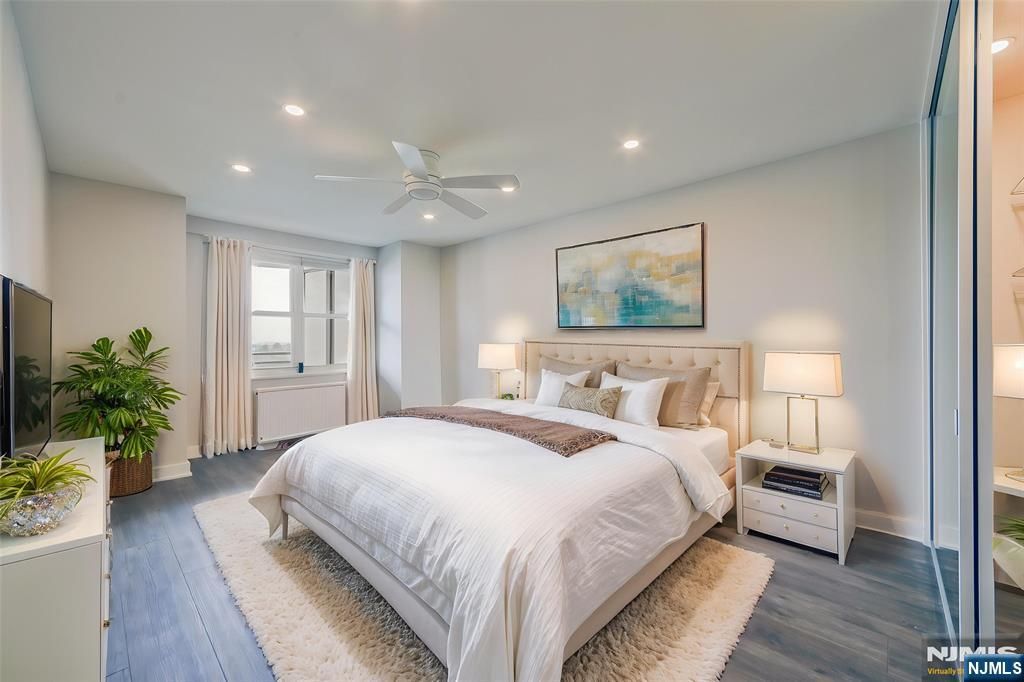 Photo of 2077 Center Avenue #20C, Fort Lee, NJ 07024 (MLS # 26016026)