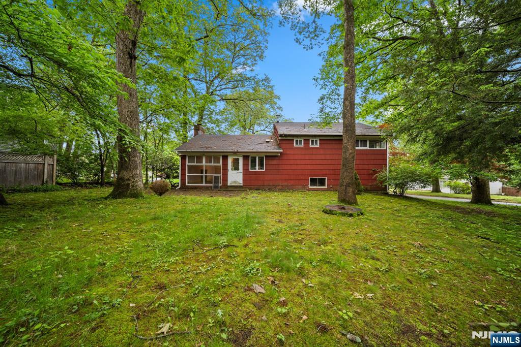 180 Busteed Drive