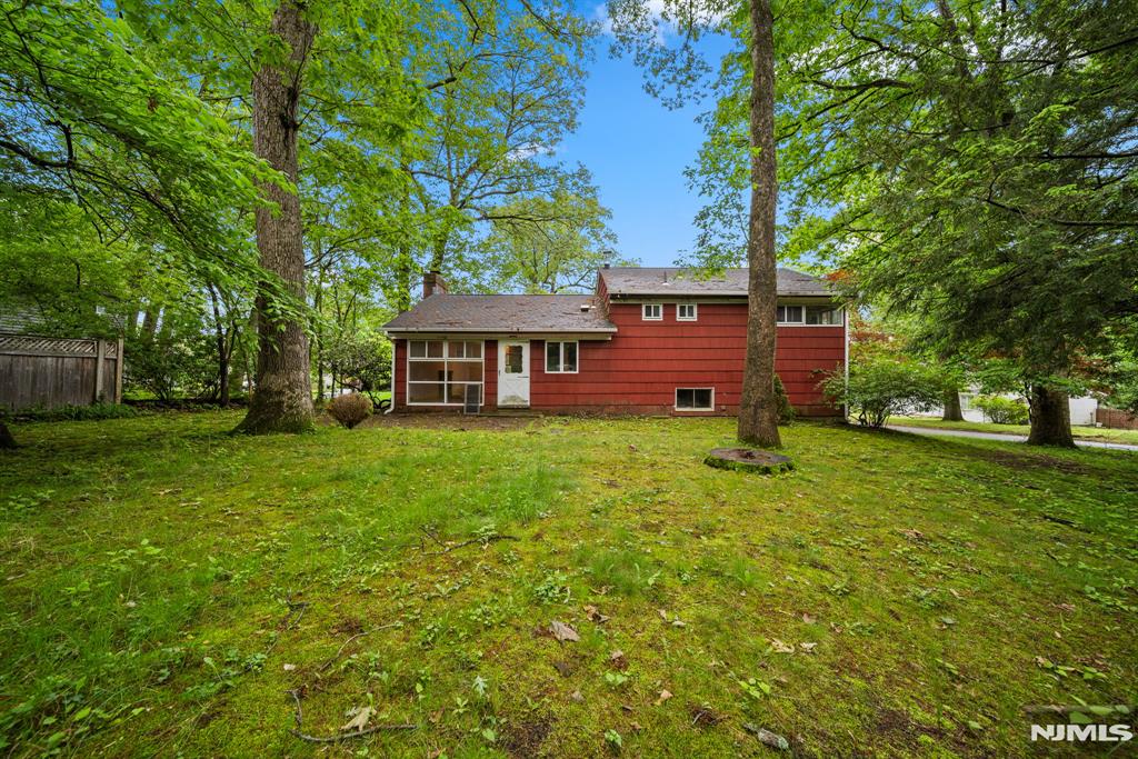 180 Busteed Drive