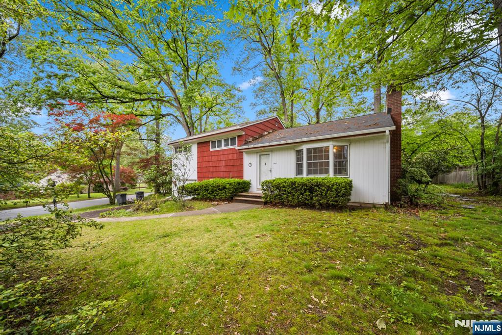 180 Busteed Drive