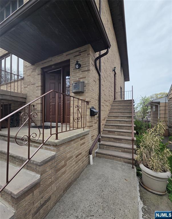 688 Day Avenue 2nd Fl