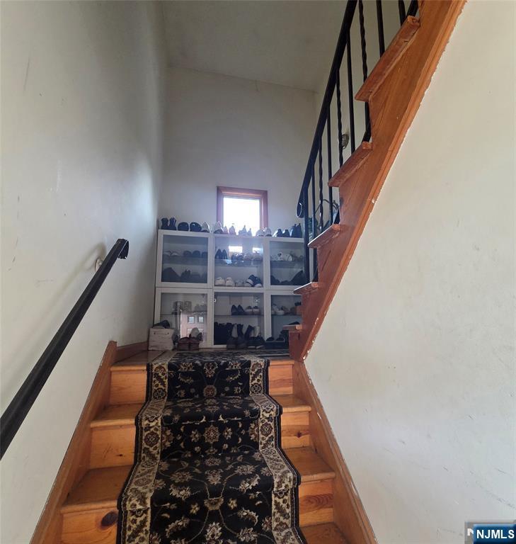 688 Day Avenue 2nd Fl