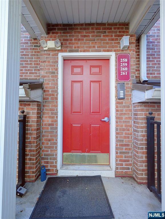 200 Dey Street 258