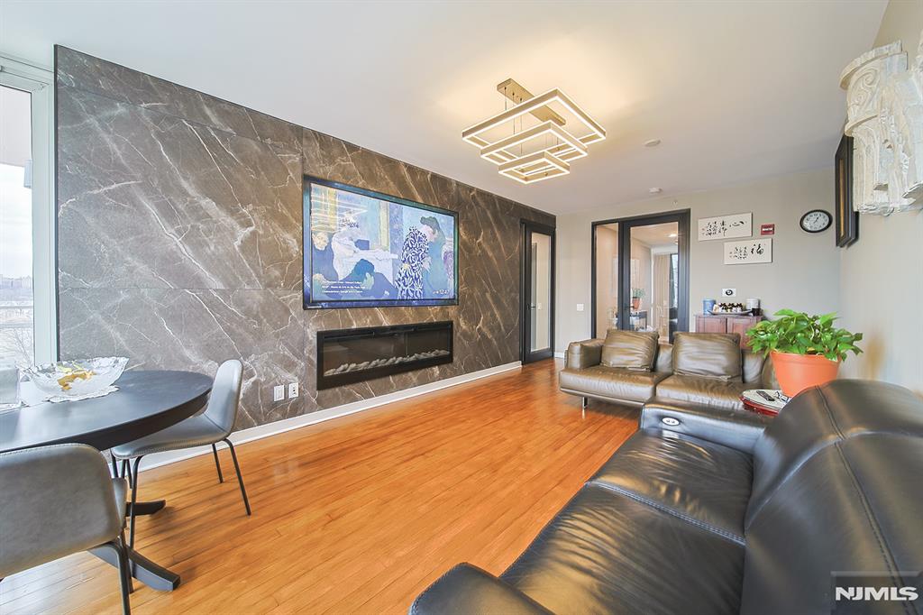 612 Hudson Park 612