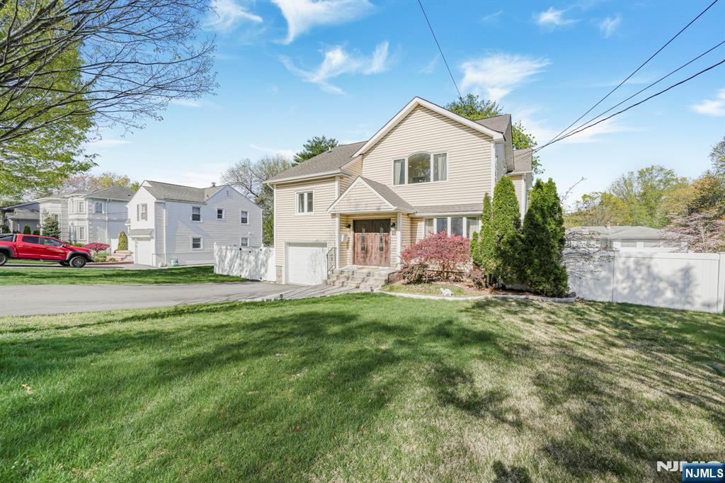 405 Burnet Place