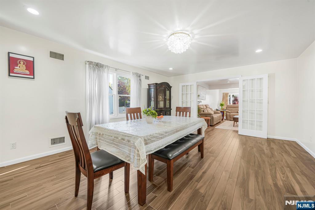 405 Burnet Place