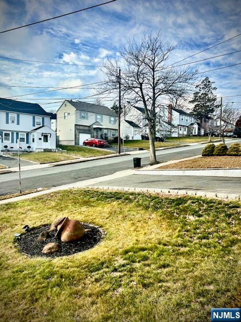 Photo of 128 White Oak Terrace, Belleville, NJ 07109 (MLS # 26002056)