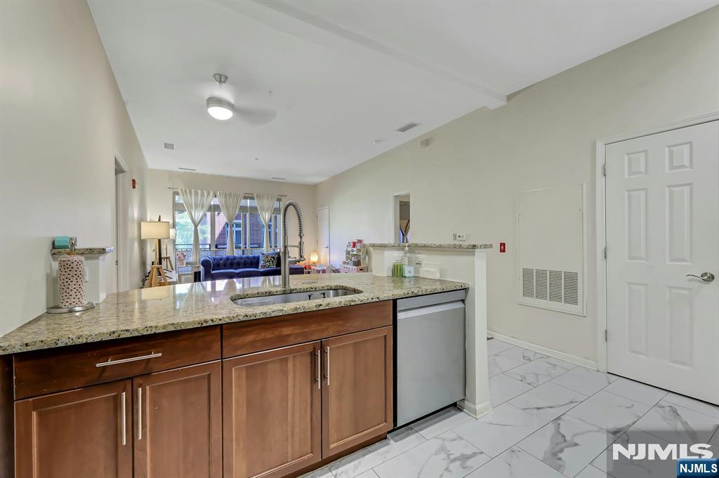 1109 Riverview Avenue 109