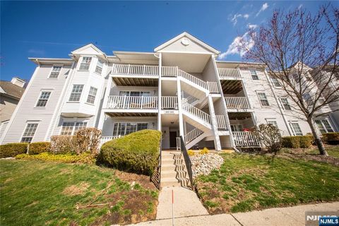 865 Juniper Way, Mahwah, NJ 07430 - MLS#: 25009765
