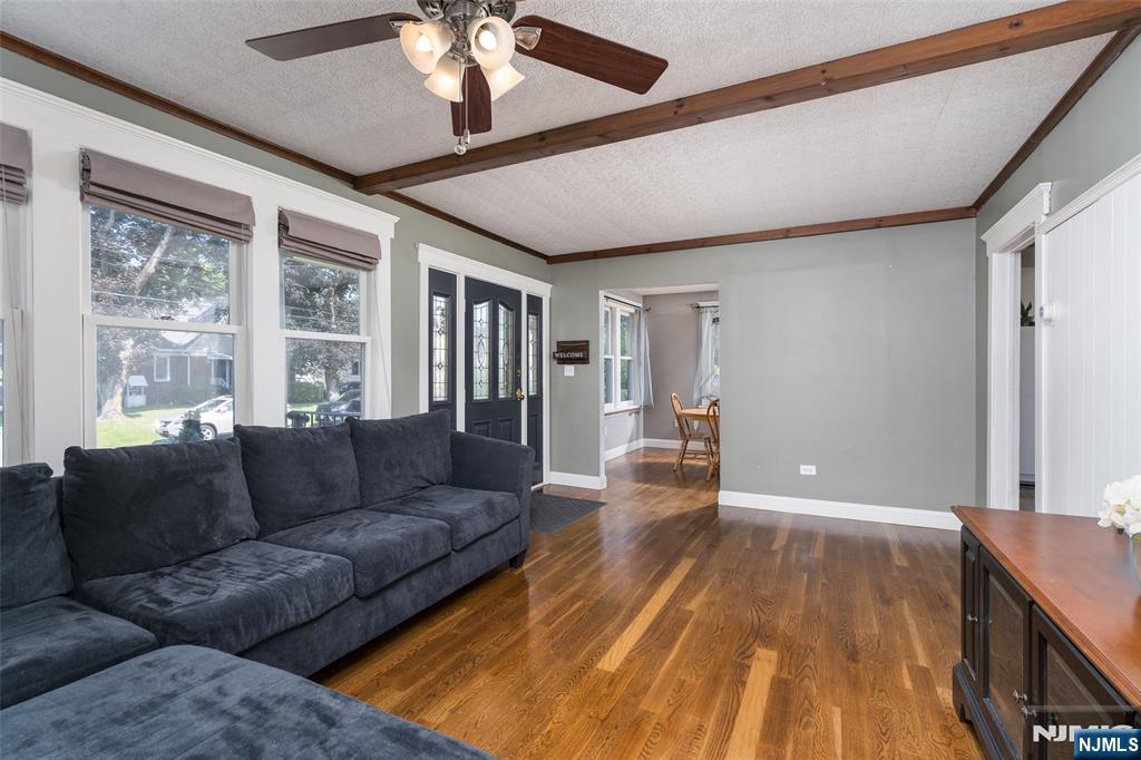 5 Rhinesmith Avenue
