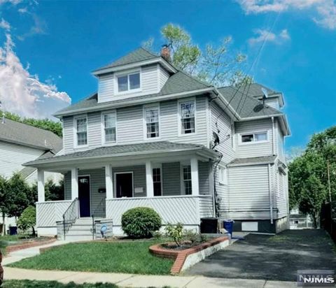 Photo of 215 Elm Ave #2, Teaneck, NJ 07666 (MLS # 26005981)