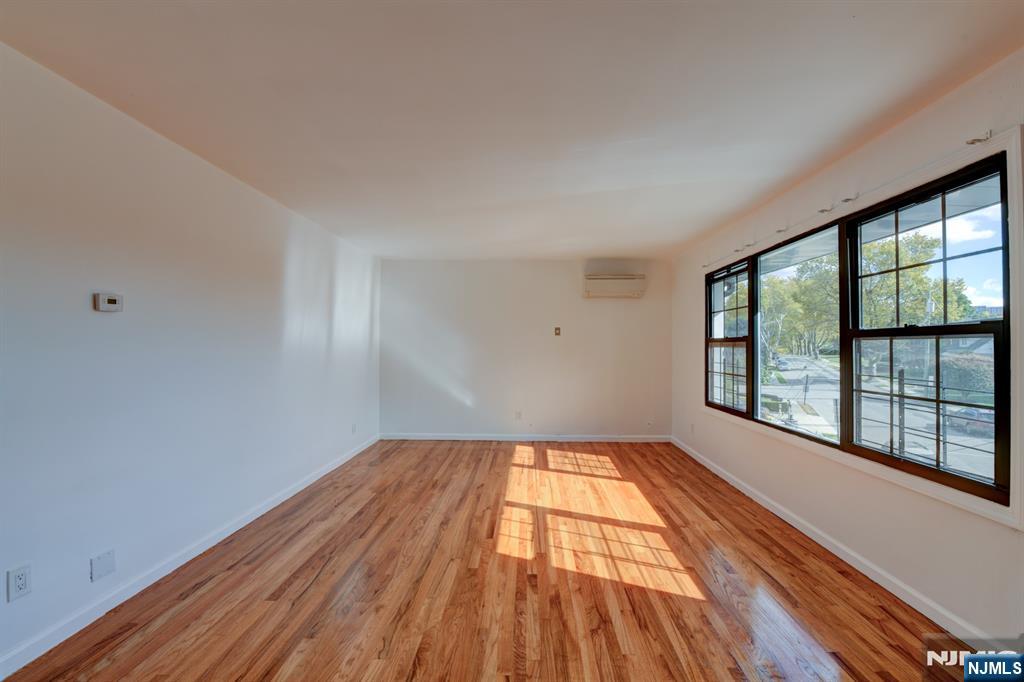 853 Elizabeth Street