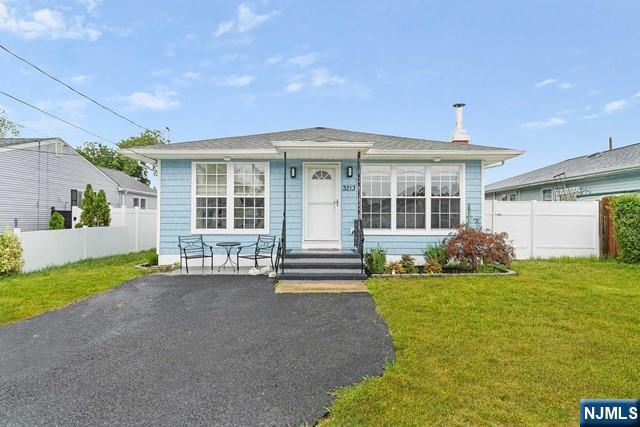 Point Pleasant, New Jersey 08742, United States, 4 Bedrooms Bedrooms, ,1 BathroomBathrooms,Residential,Pending,51571