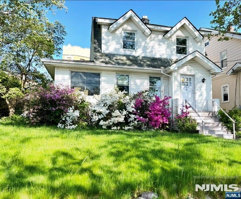 Photo of 263 Palisade Avenue, Bogota, NJ 07603 (MLS # 26039437)