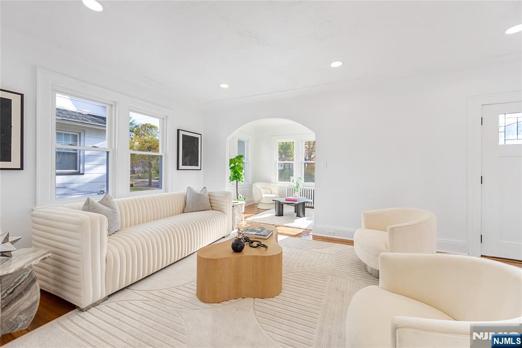 341 Van Buren Avenue