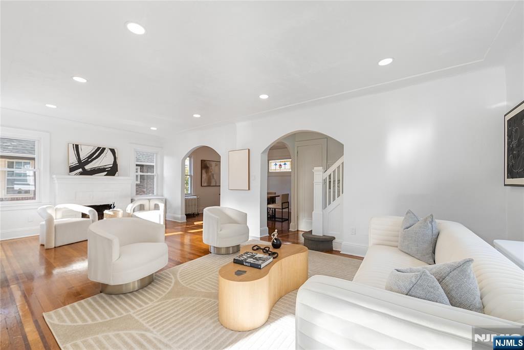 341 Van Buren Avenue