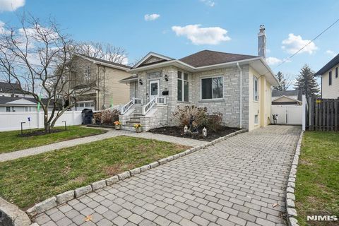 Photo of 70 Delford Avenue, Bergenfield, NJ 07621 (MLS # 26009668)