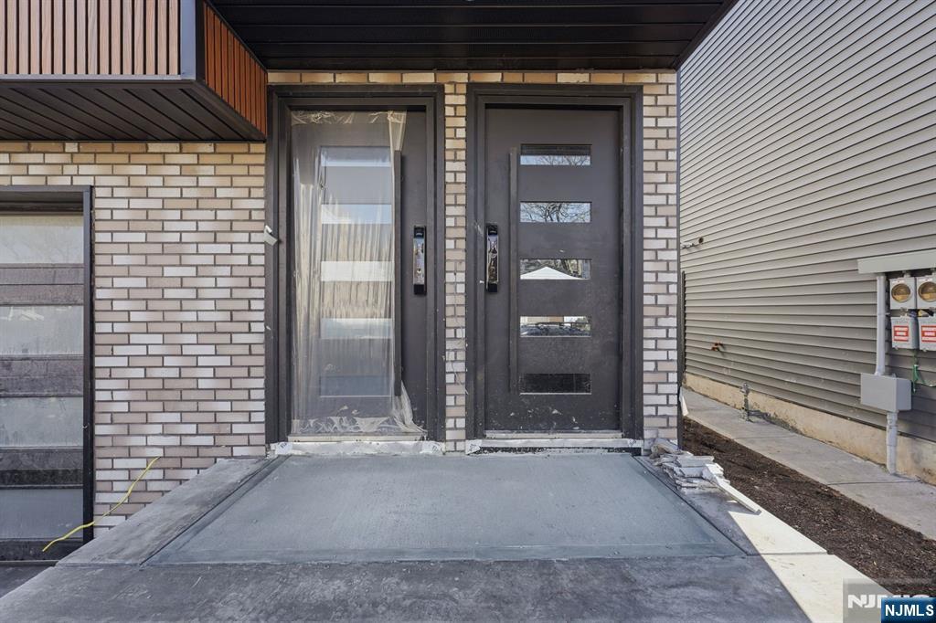 136 N 17th