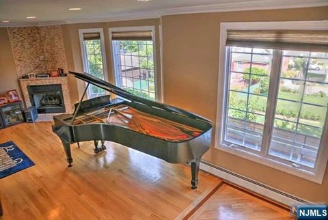 20 W Palisades Boulevard D Palisades Park NJ 07650