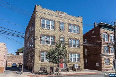 Photo of 57 Glenridge AVE #2R, Montclair, NJ 07042 (MLS # 26030839)
