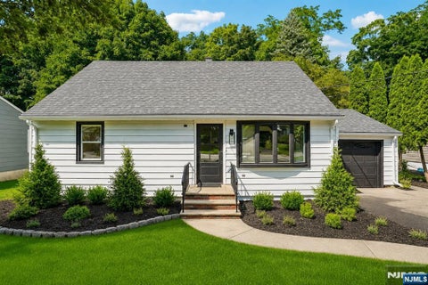 Photo of 509 Ramapo Valley Road, Oakland, NJ 07436 (MLS # 26025945)