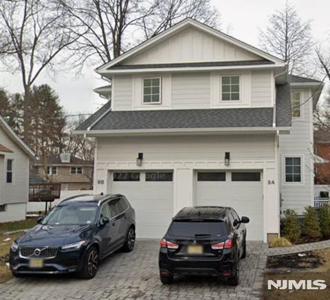 Photo of 9 Lindley Ave, Tenafly, NJ 07670 (MLS # 26040569)