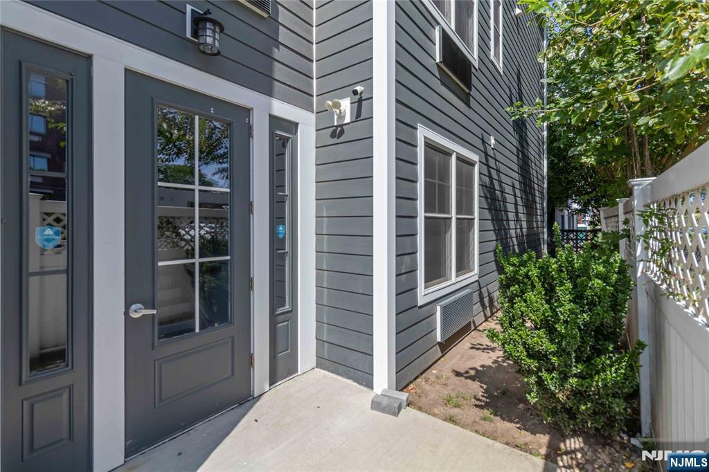 17 Cumbermeade Road 102
