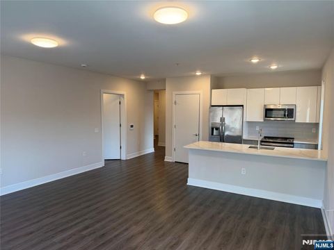 Photo of 470 Main St #620, Fort Lee, NJ 07024 (MLS # 26002536)