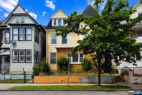 Photo of 239241 17th Avenue, Paterson, NJ 07504 (MLS # 26035321)