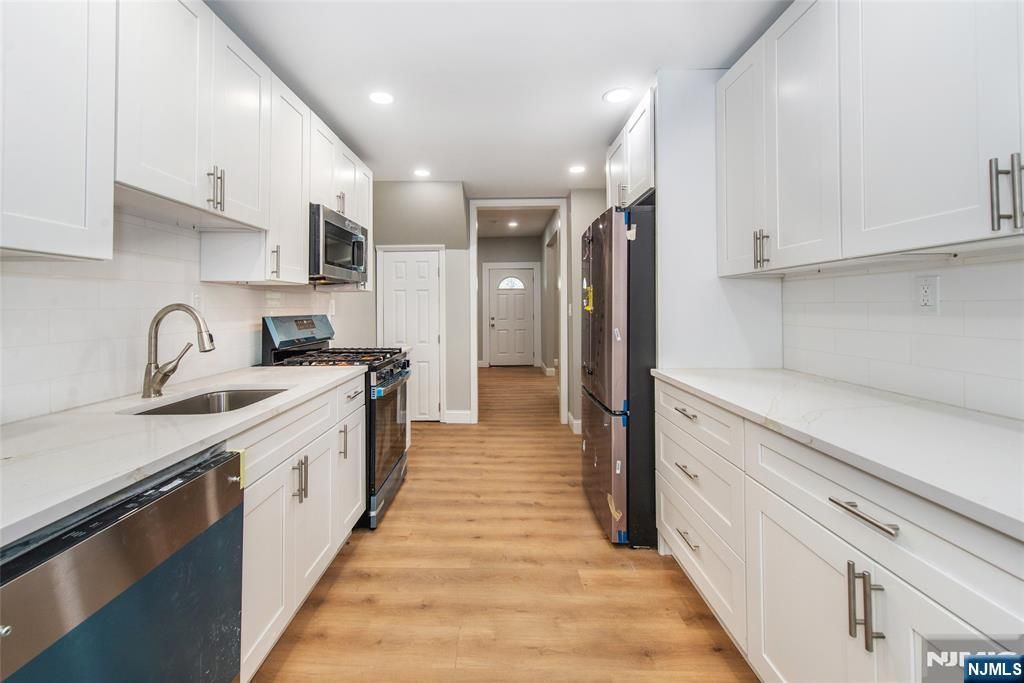 Photo of 835 S 14th Street, Newark, NJ 07108 (MLS # 25022641)