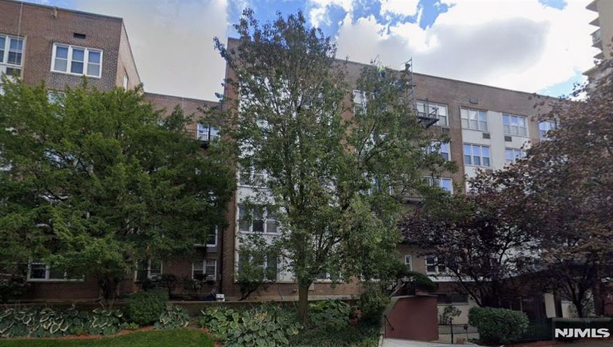 Must see beautifully renovated sunny, bright and spacious 1 bedroom and 1 bath - East and South facing. Brand new bathroom and stainless-steel gas stove and microwave. Close to NYC, located just minutes to George Washington Bridge, grocery store, cafes, restaurants, bakery, Walgreens, and fort lee high school. HOA maintenance fee: $350.08 (common charge)+$71.80 (reserve account)+$35 (outdoor parking) + $210.69 (special assessment for 15 yr from March 2025 for building improvement- new roof has been installed).