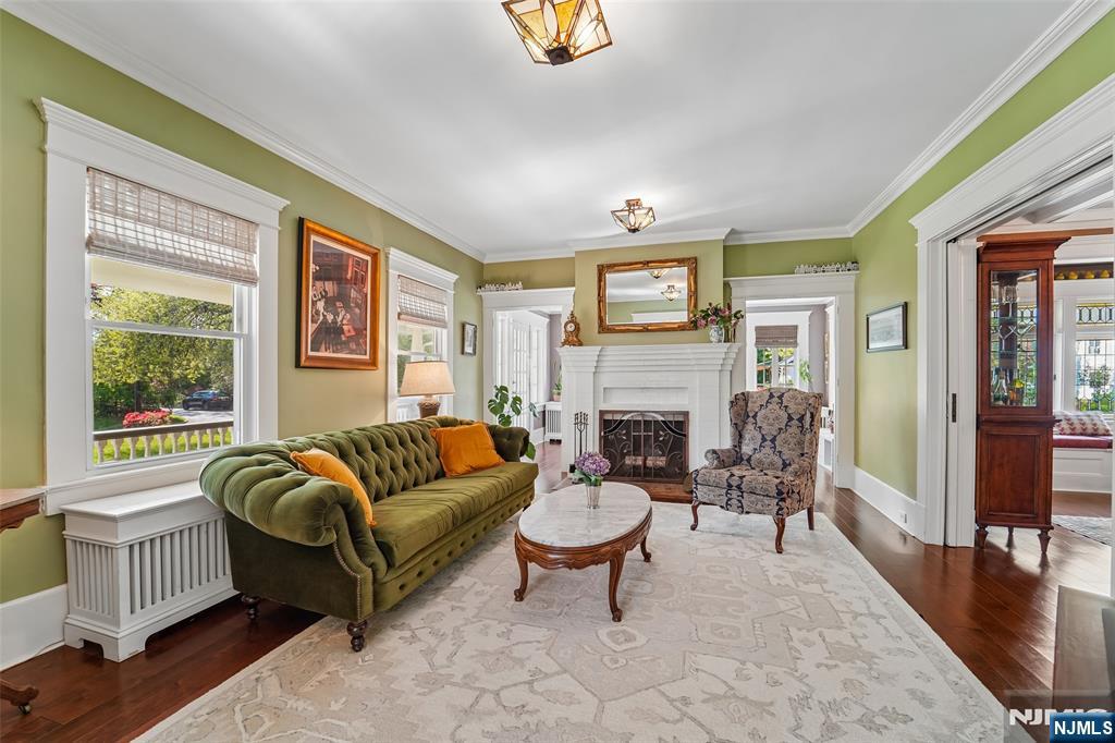 308 Woodside Avenue