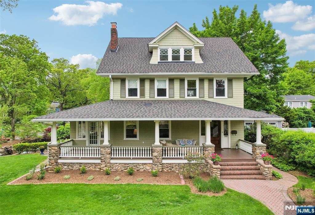 308 Woodside Avenue