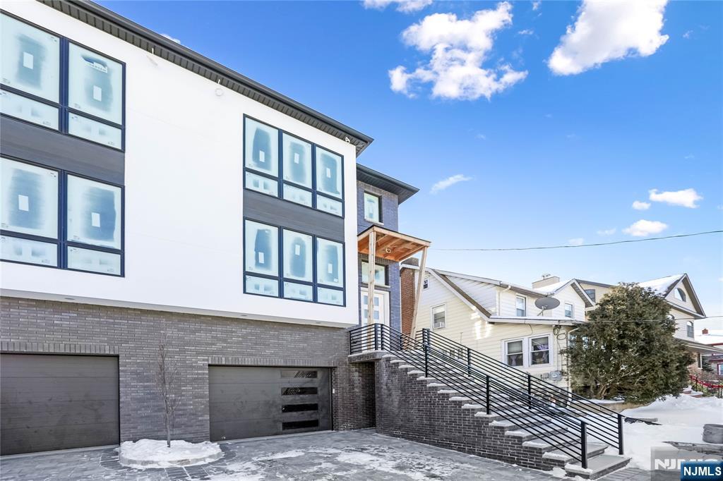 762 Williams Place B