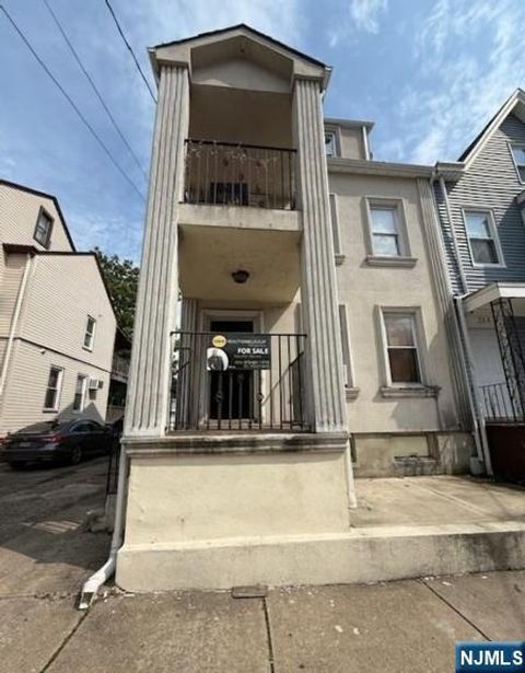 Photo of 286 6th Street, Prospect Park, NJ 07508 (MLS # 26000958)