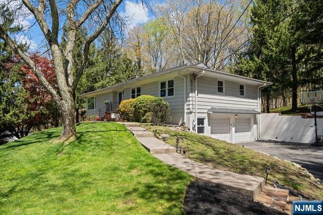 7 Rolling Ridge Road