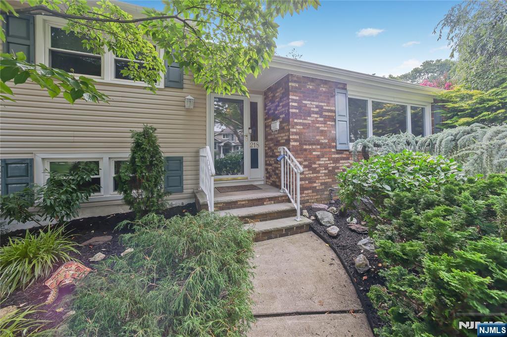 218 Mayfair Road