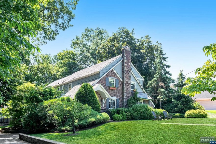 This stunning and thoughtfully renovated colonial personifies impeccable quality, high style, and incredible functionality. From the large scale of the rooms to the integration with the outdoor spaces, you will simply fall in love with the warm and comfortable surroundings. On the main level, enjoy spacious rooms, including a custom luxury kitchen with beautiful bespoke touches and an adjacent, gorgeous family room with walls of windows. Upstairs you will be greeted with a gracious sitting area, three secondary bedrooms, and a primary retreat with fireplace, winter sunrise view, and stunning spa-like bath with oversized steam shower, soaking tub, and heated floors. Conveniences include a private library/office, two car attached garage plus storage, two mud rooms, smart home features, and updated systems. All within close distance to top rated schools, and downtown shops, restaurants, and commuter transportation. A perfect home for today's modern living and entertaining!